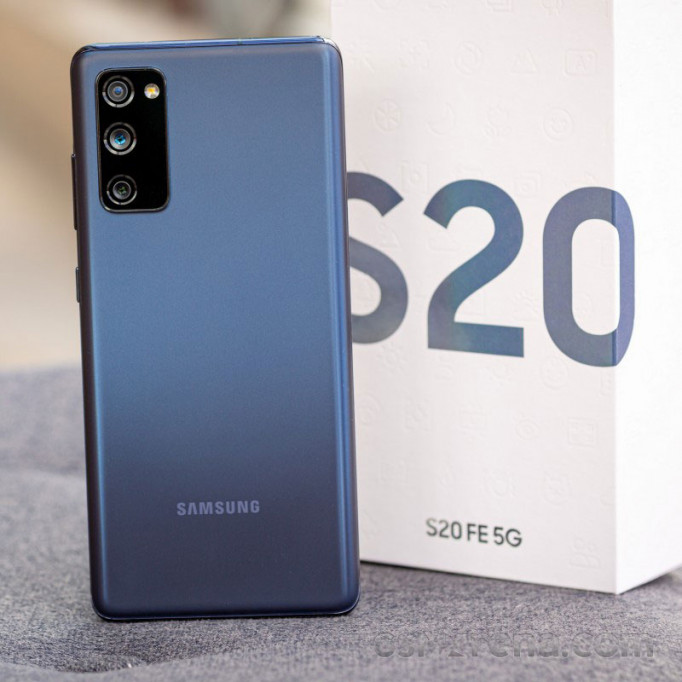 Samsung Galaxy S20 FE 4G стал первым телефоном, получившим обновление безопасности за август 2023 года